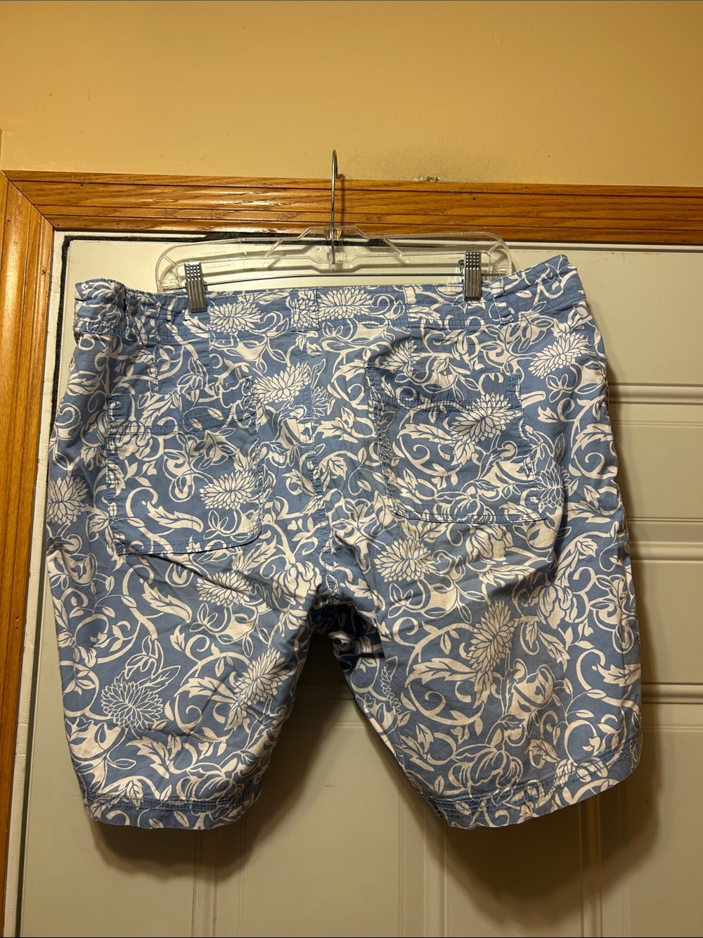 Lane Bryant Blue Floral Print Cotton Shorts 18‎